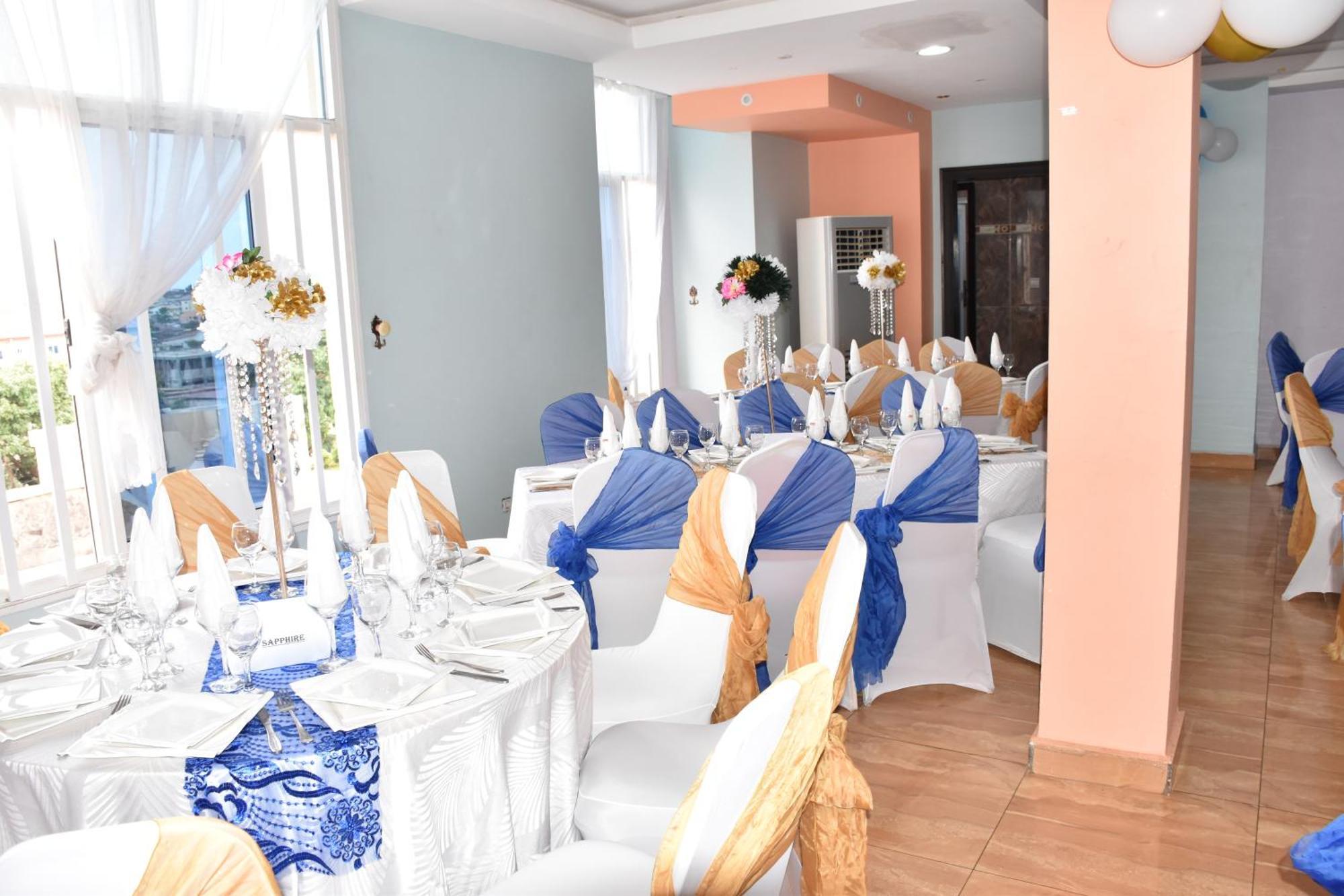 Safyad Hotel Yaounde Bagian luar foto