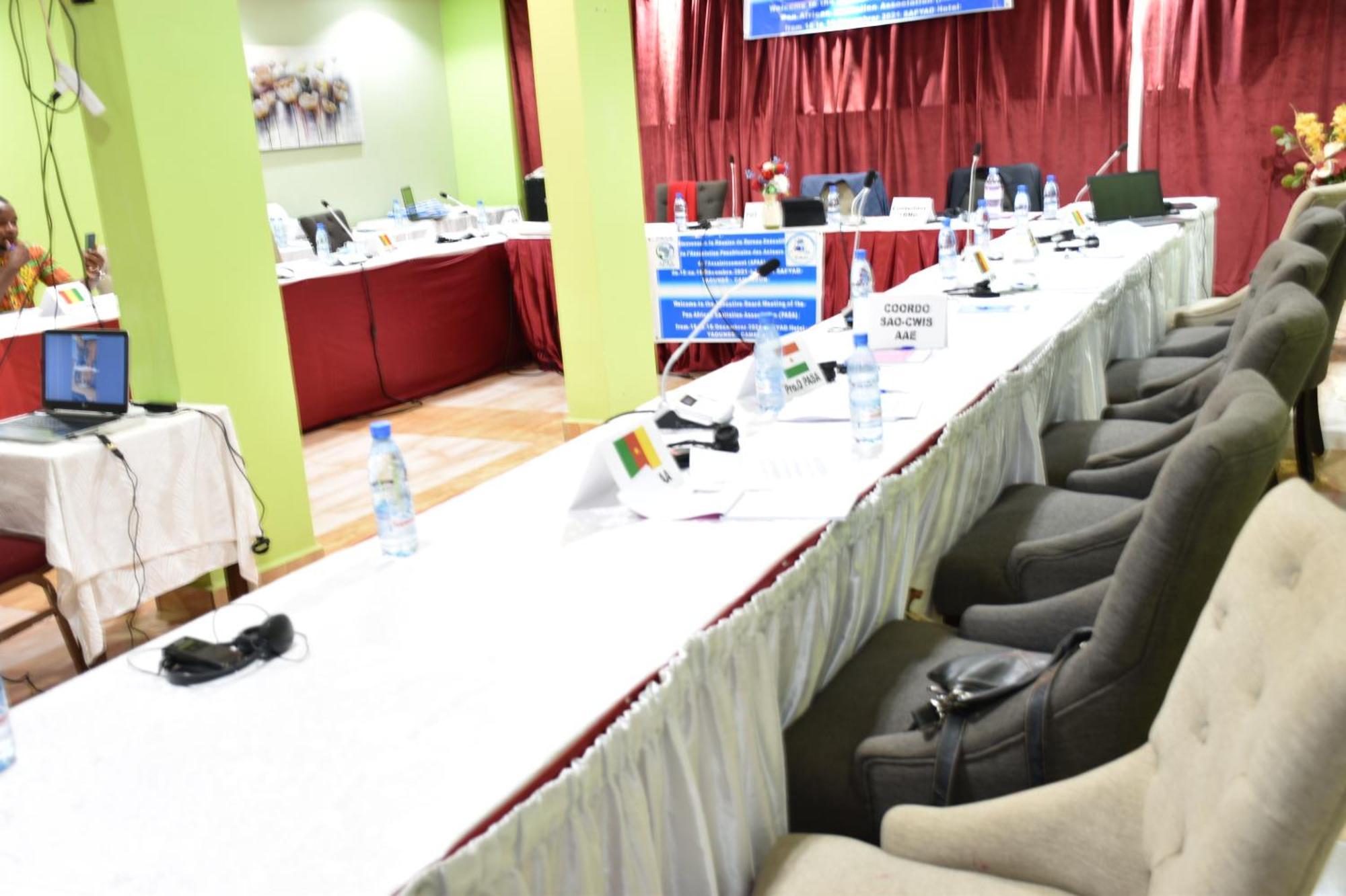 Safyad Hotel Yaounde Bagian luar foto